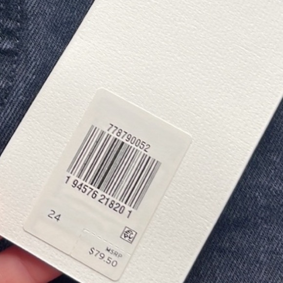 Black Levi Ribcage Shorts - Picture 2 of 6